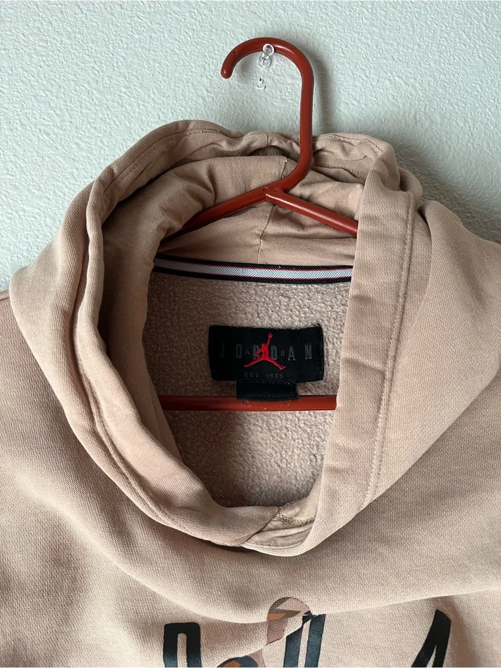 Jordan Pullover Hoodie in Tan